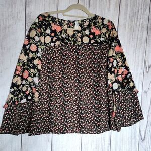 Whimsical NY Collection  Bell Sleeves Ruffle Detail Bohemian Top Size Large